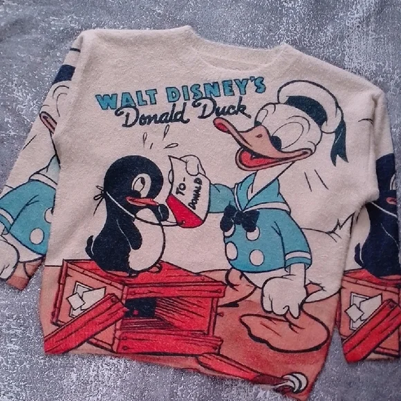 Walt Disney Donald Duck and Penguin Sweater Cream - Picture 3 of 7